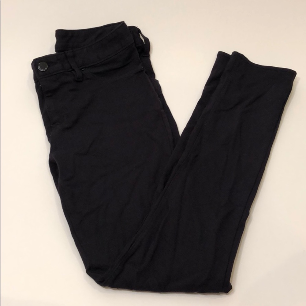 NWOT Calvin Klein black Jeggings. Size 4